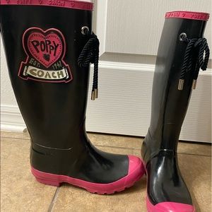 Poppy coach rain boots
